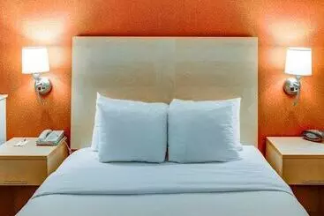 Hotel Comfort Suites Pittsburgh Airport