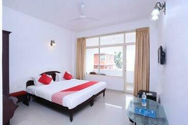 فندق Swapnatheeram Beach Resort