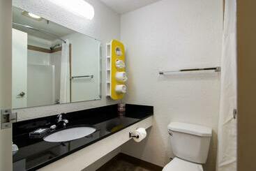 Motel 6 Kerrobert, Sk