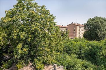 پانسیون Emilia Suite Essence