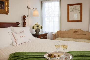 ベッドアンドブレックファースト Captain Simeon Potter House