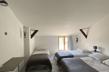 ベッドアンドブレックファースト La Cigogne Eclaronnaise