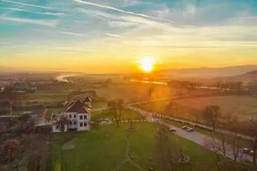 ホテル Cardinal Domeniile Martinutzi