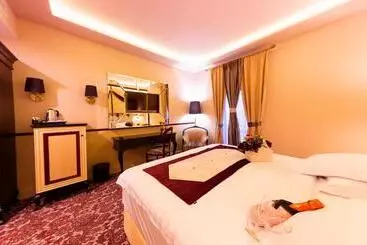 Hotell Cardinal Domeniile Martinutzi