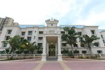 Hotelli Oyo 6954 The Lawns Oragadam