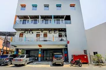 Hotel Oyo 90366 Homestay 81 Baloi
