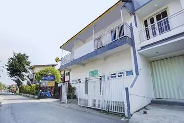 Spot On 90349 Edotel Tebe Syariah