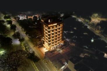 Hotel Elysian Residency