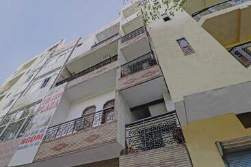 هتل Oyo 73235  Enigma