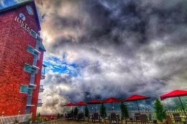 Justa Birding Resort & Spa   Best Dhauladhar View Resort