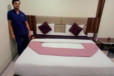 Otel Fab King S Palace