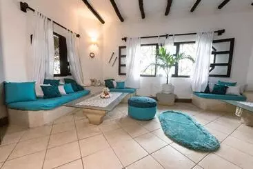 هتل آپارتمان Watamu Sunrise Villa