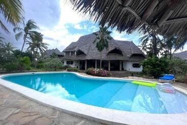 Aparthotel Watamu Sunrise Villa