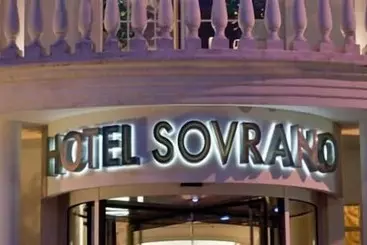 ホテル Sovrano