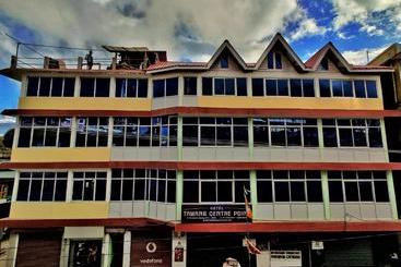 ホテル Tawang Centre Point