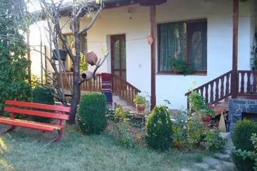 ペンション Guest House With The Wooden Plough