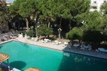 هتل آپارتمان Residenza Grand Hotel Riccione