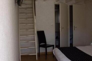 בית מלון כפרי Rev