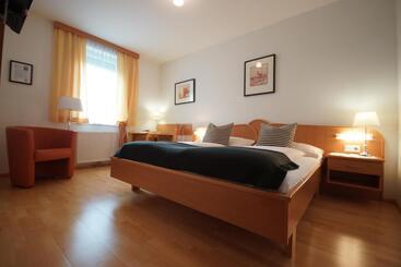 酒店 Zum Goldenen Engel Fam. Ehrenreich