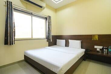 Fabhotel Satyug Jaisinghpura