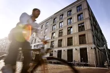 هتل Amano Rooms & Apartments