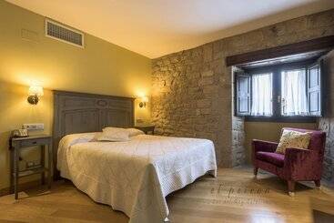 Отель El Peiron