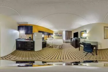 モーテル Clarion Pointe Lake Jackson   Clute