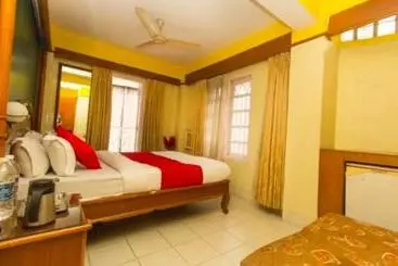 Hotel Budget Stay Near Cart Road