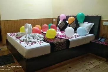 アパートホテル Seven Hills Shimla By Him Haults Hospitality