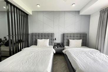 Bedchambers Serviced Apartments, Mg Road