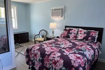 The Palms Motel