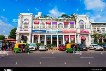 هتل Olive Saffron