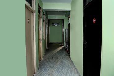 酒店 Oyo 79591 Flagship  Shivalay