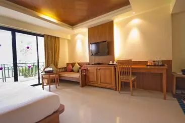 בית מלון כפרי Khaolak Orchid Beach Resort   Sha Extra Plus