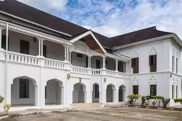 Hotel The Manor House By Sansi