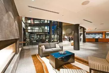 בית מלון כפרי Black Rock Oceanfront Resort