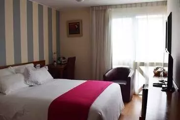 هتل Runcu Miraflores