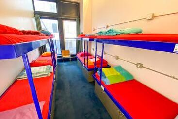 Ith San Francisco Pacific Tradewinds Hostel