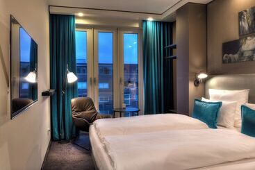 Motel One Amsterdam   Waterlooplein
