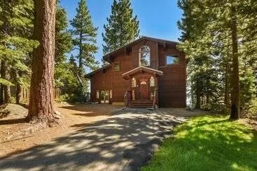 Mökkimajoitus Shoreline Vista