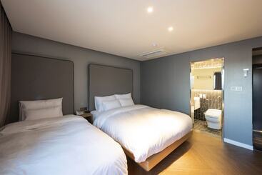 호텔 Brown Dot Tongyeong