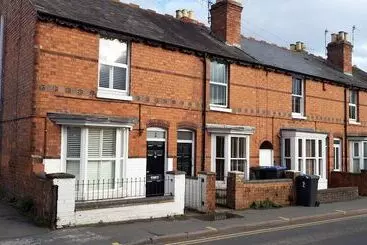 Lunas Cottage   Grove Road Cottages