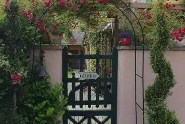 Bed and Breakfast La Cour Du Puits Chambre Victor