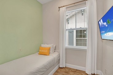 Dom wiejski 8034 Surf Street