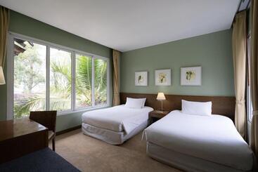 בית מלון כפרי Centara Chaan Talay Resort And Villas Trat