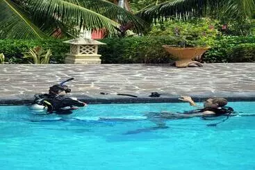 Hotel Puri Bunga Beach Cottages