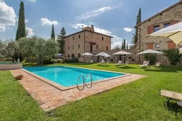 Cottage In Tavarnelle Val Di Pesa With Pool And Garden