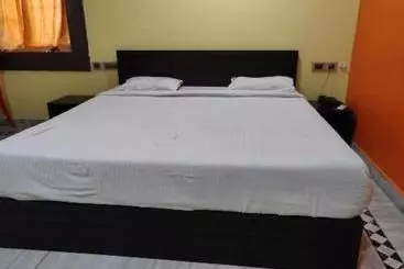 ホテル Spot On 80280 Sai Somnath Residency