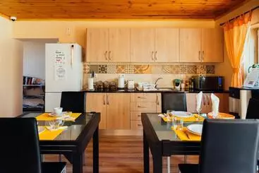 پانسیون Happy House Comfort Plus