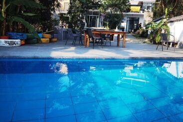 Pensão Tujia Folk Houses